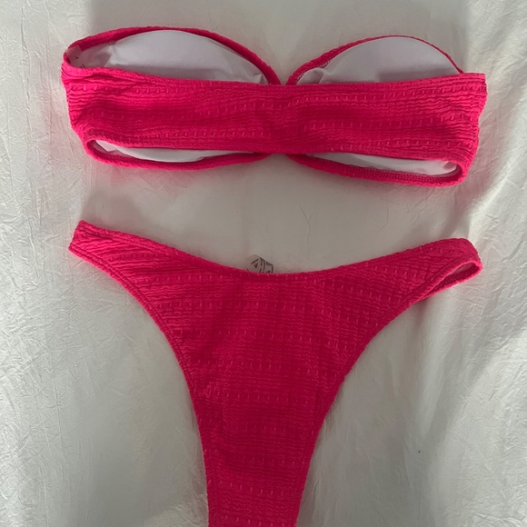 Bikini Set (Size L) - Picture 2 of 6